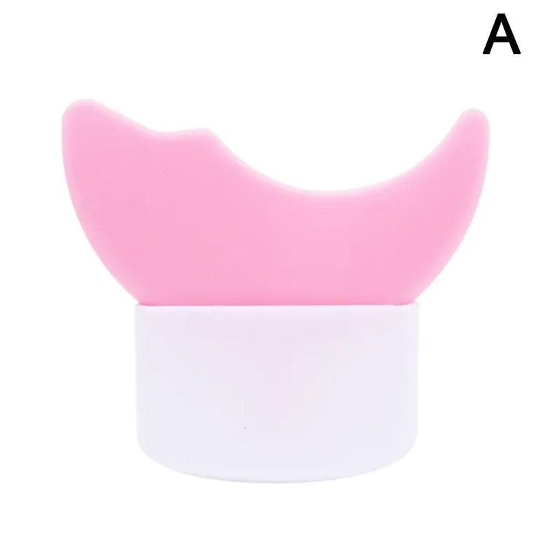 Silicone eyelash guard, eyeliner and mascara application aid for beginners, eye makeup tool, crescent-shaped soft silicone guard with short handle